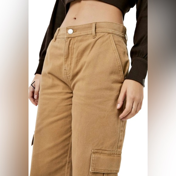 Ardene Wide Leg Regular Rise Cargo Pants ✨ - Picture 3 of 3